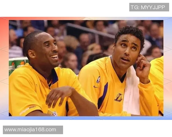 湖人篮球明星的辉煌历程与NBA赛场上的传奇瞬间回顾
